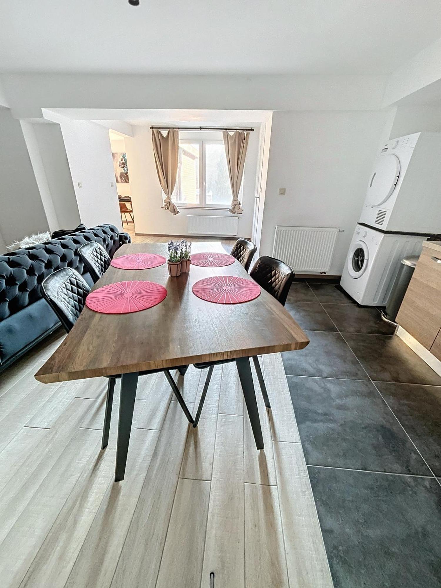 Nomad Apartments - Henin Charleroi Room photo
